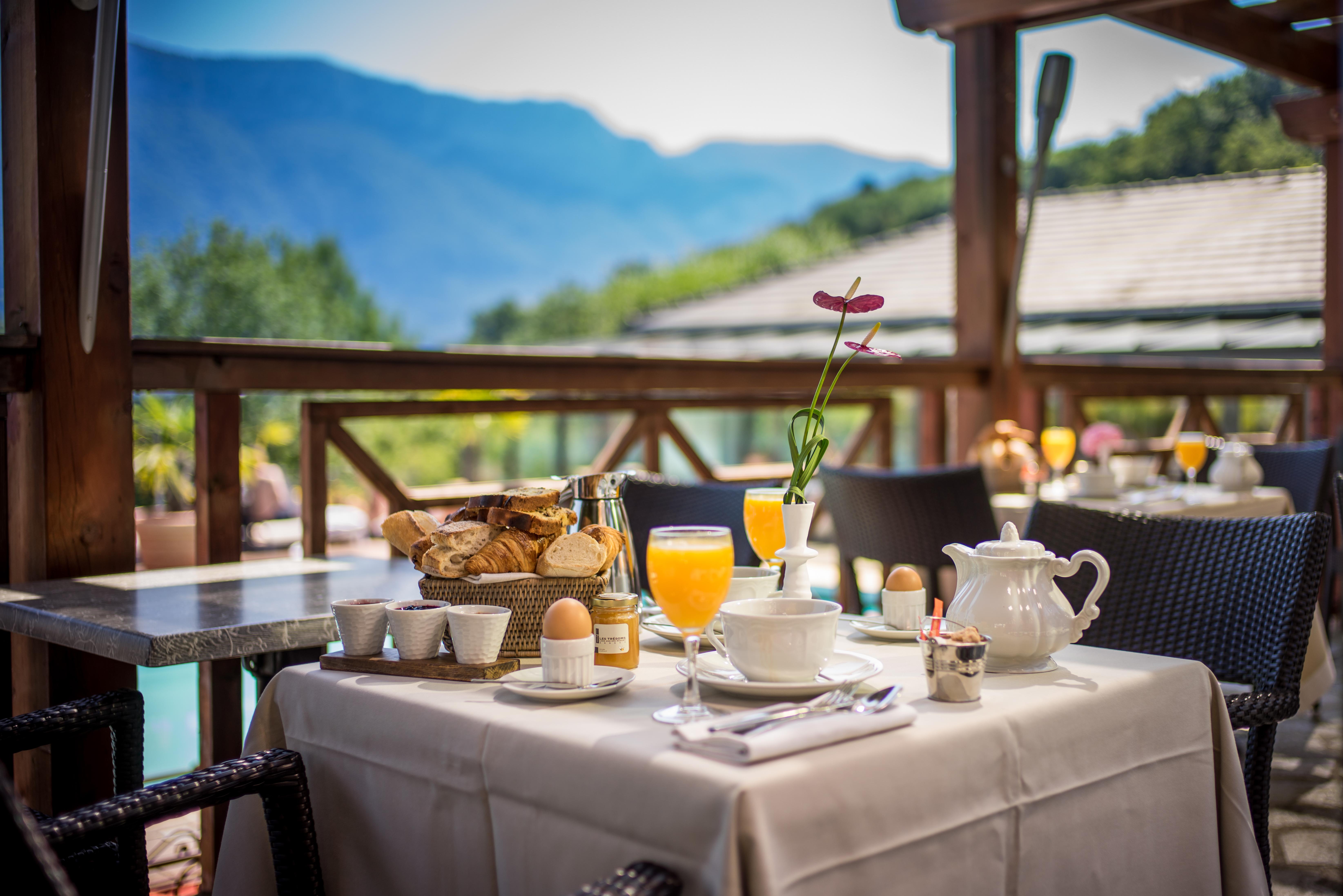 Les Tresoms Lake And Spa Resort Annecy Buitenkant foto