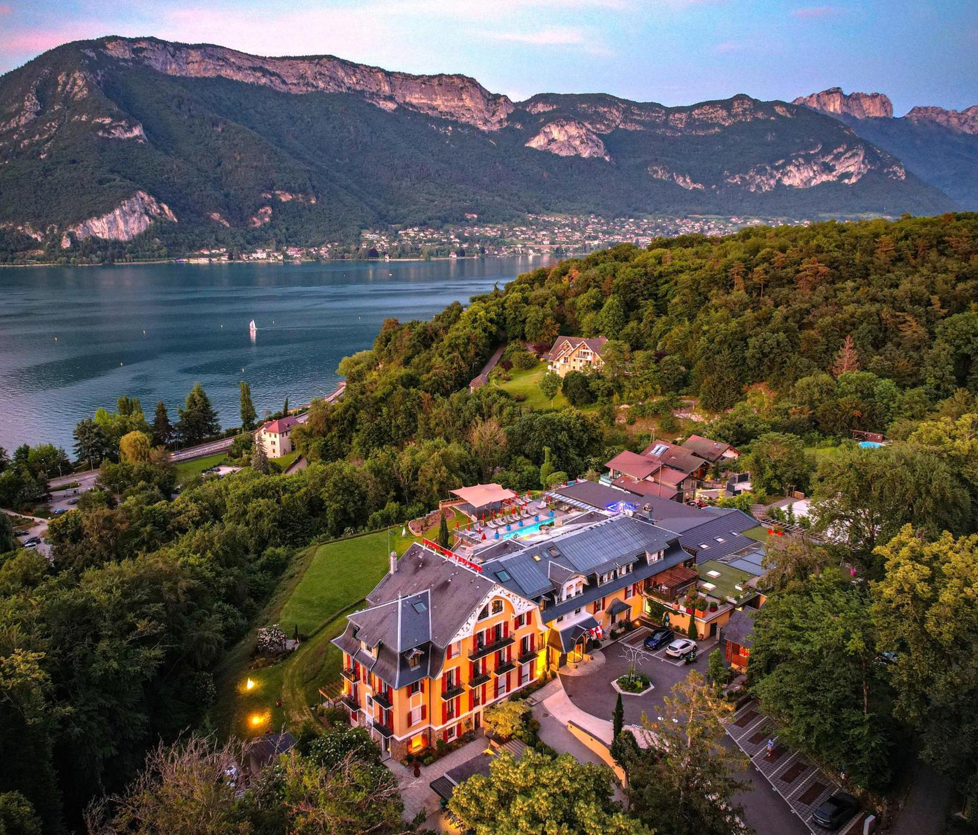 Les Tresoms Lake And Spa Resort Annecy Buitenkant foto